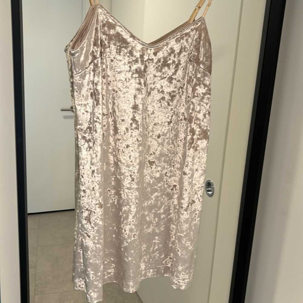Velvet mini soft pink/silver dress